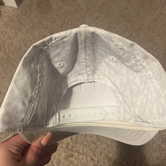 Michael kors hat brand new - Picture 2 of 4